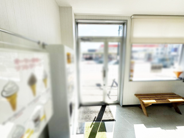 丘珠空港通沿い1階路面店 物件取得費用概算72万円 ソフトクリーム店！ : 幹線道路沿い1階路面店！