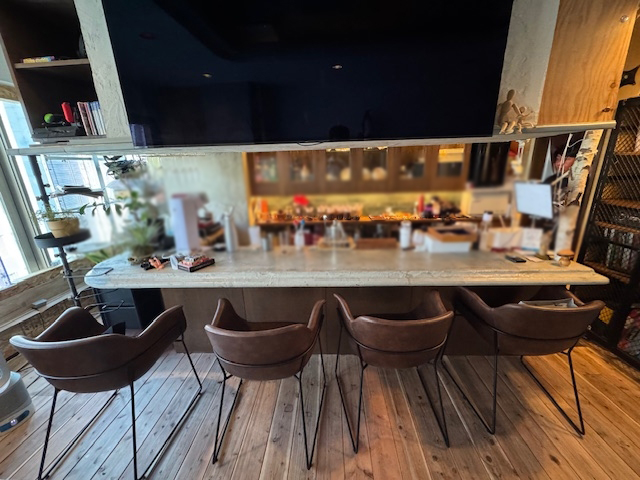 【条件変更】特殊なデジタルサイネージは必見！すすきの14.98坪バー居抜き : すすきののバー居抜きです