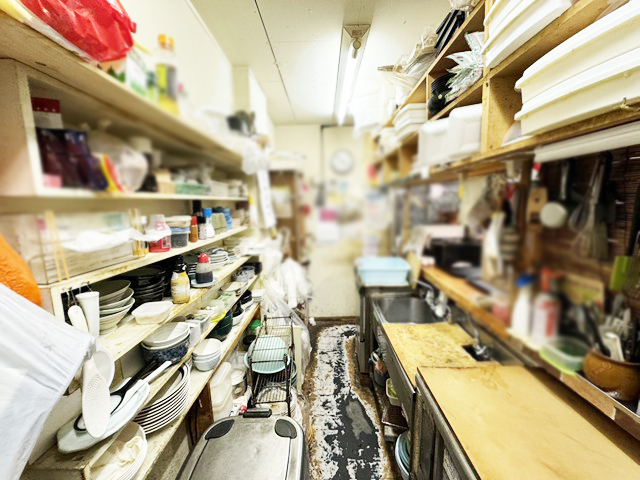 北大エリア1階路面店 人気の約8坪 飲食店居抜き物件！ : 樽川通り沿いの1階路面店！