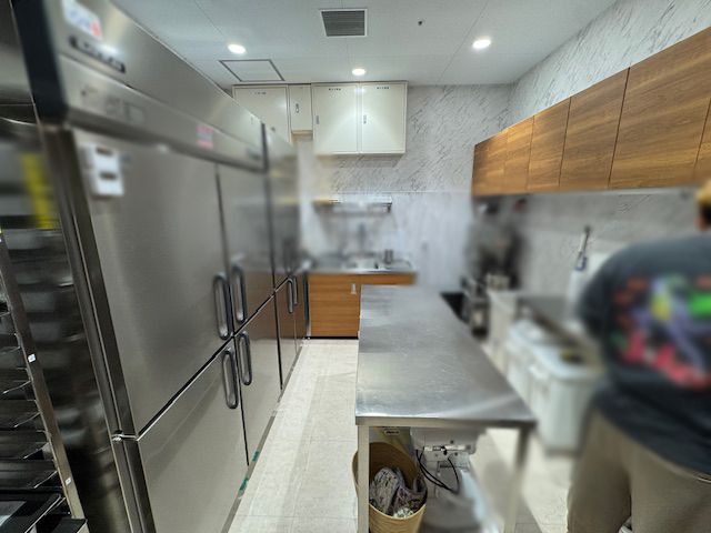  【新札幌】駅直結・商業施設内7.79坪テイクアウト店居抜き区画 : 新札幌駅直結の店舗