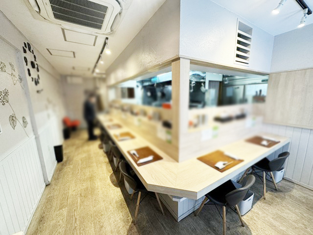 環状通沿い 1階路面15坪 駐車場10台以上あり ラーメン居抜き！ : 環状通沿いの路面店！