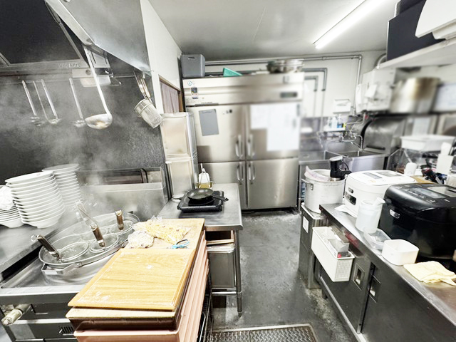 環状通沿い 1階路面15坪 駐車場10台以上あり ラーメン居抜き！ : 環状通沿いの路面店！