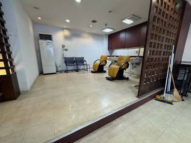 東区】地下鉄徒歩1分・1階路面20坪の美容室居抜き : 