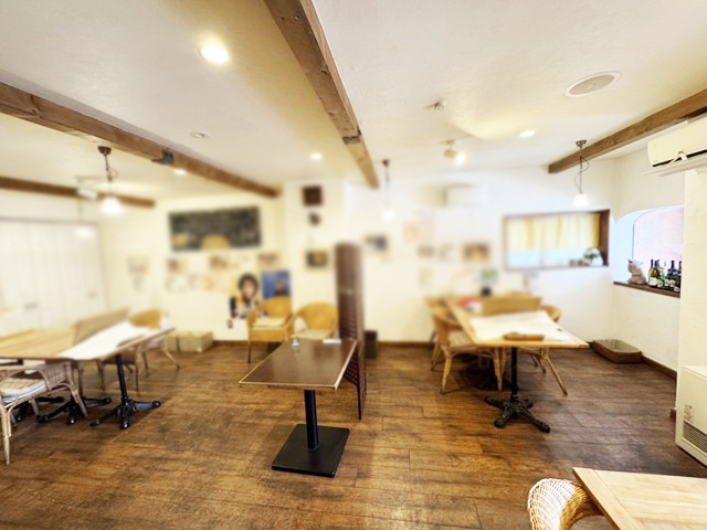 菊水駅徒歩1分 専用階段付き2階26坪 洋食店居抜き物件！ : 内装状態良好！