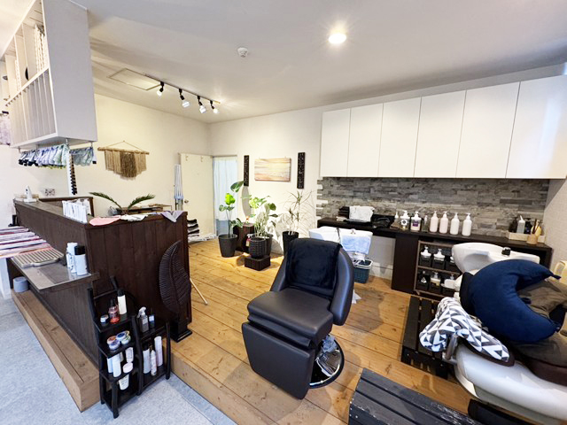 北33条エリア 新道沿い1階路面店 駐車場2台付 美容室居抜き！ : 内装状態良好！譲渡金0円！