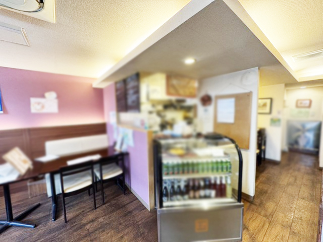 菊水駅徒歩1分 専用階段付き2階26坪 洋食店居抜き物件！ : 内装状態良好！
