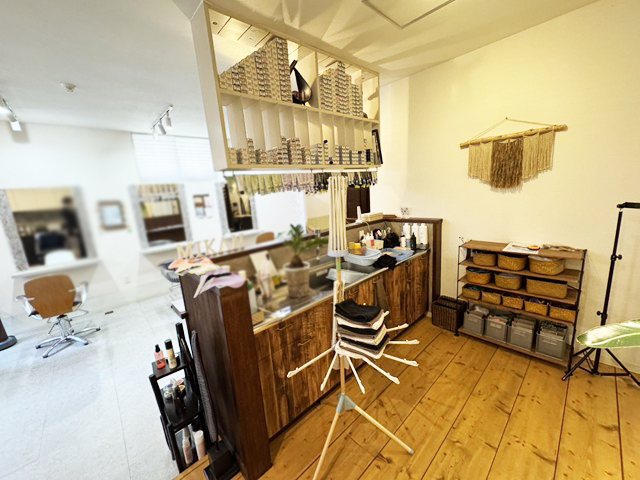 北33条エリア 新道沿い1階路面店 駐車場2台付 美容室居抜き！ : 内装状態良好！譲渡金0円！