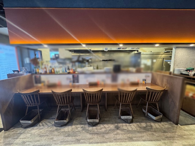 【南郷18丁目駅エリア】駐車場5台付き・1階路面21坪の洋食店居抜き : 