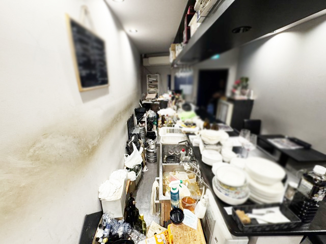  すすきの中心部 人気飲食店ビル2階10坪 中華居酒屋居抜き物件！ : 業種相談物件！