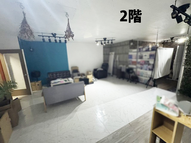 大麻エリア 厚別北も商圏内 駐車場5台 美容室居抜き物件！ : 大麻エリアの1階21坪、2階24坪美容室居抜き！