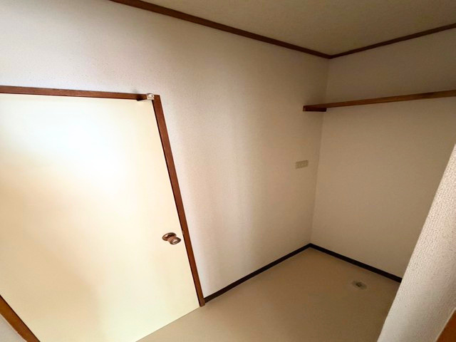  東札幌エリア 1階路面店7.98坪 飲食店、美容室等可能物件！ : 南郷通1本裏の角地！