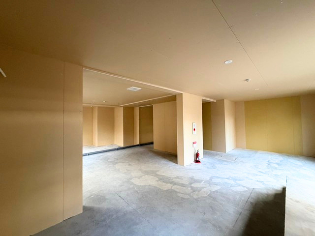 桑園エリア！1階路面店24坪スケルトン物件！ : ・1階路面店！
