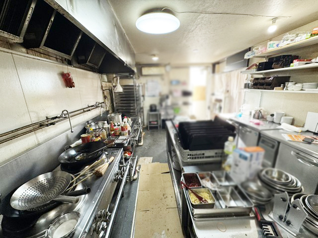 南区エリア 石山通沿いの1棟貸 駐車場3台～4台あり 中華料理店居抜き物件！ : 南区エリアの1棟貸物件！