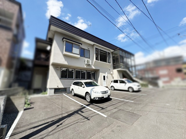 南円山エリア 1階38坪 駐車場5台付 他業種紹介可能物件！ : 南円山エリアの1階路面店！