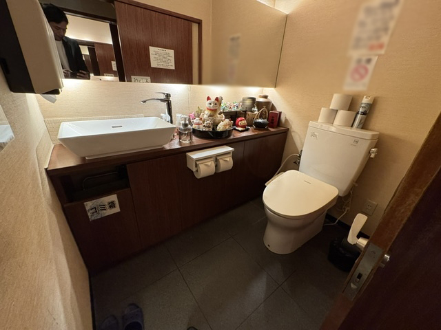 南郷エリアの50坪居酒屋。駅から2分で専用駐車場7台有！ : 地域の宴会需要の独占を狙える物件