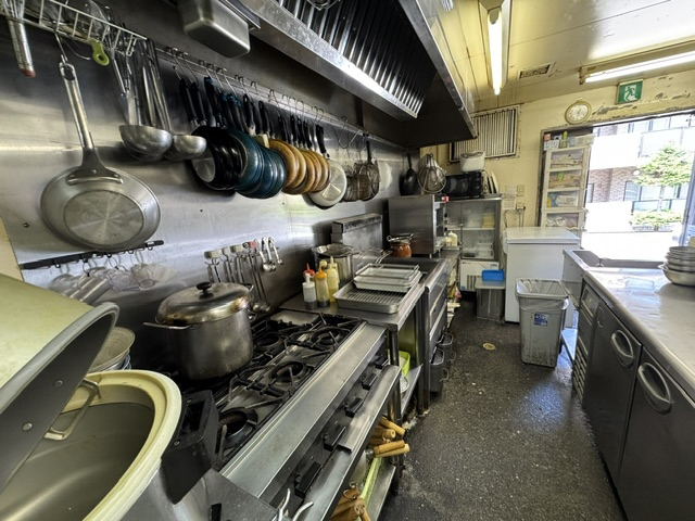 南郷エリアの50坪居酒屋。駅から2分で専用駐車場7台有！ : 地域の宴会需要の独占を狙える物件