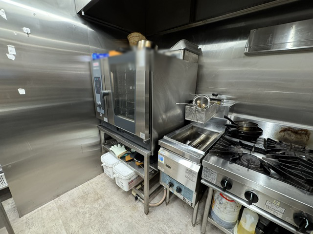 中島公園エリアの1階18坪カフェ居抜き店舗物件！ : 