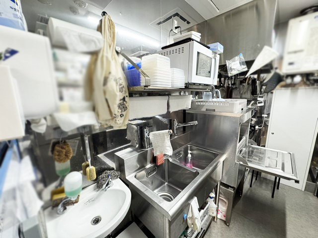 苗穂エリア 苗穂駅徒歩1分の好立地 1階路面カフェ居抜き物件！ : 苗穂駅1階路面のカフェ居抜き店舗！