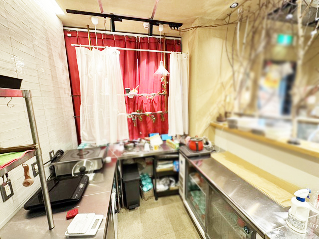 札幌中心部 1階路面約9坪 譲渡金無し テイクアウト店居抜き物件！ : 希少な札幌中心部1階路面店！